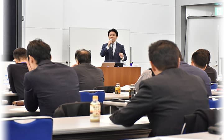 写真:講演の様子